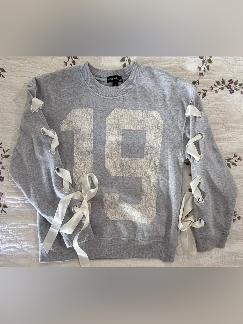 Girls' Gray Ribbon-Trim Sweatshirt with Distressed '19' Graphic
